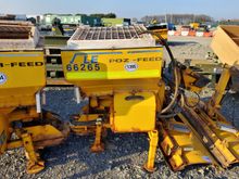 Image of Vale Pozi-Feed 3pt Linkage Mounted Gritter