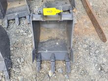 Image of 445mm Bucket, 35mm Pins, 110mm Ears, 135mm Centres