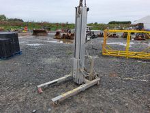 Image of Sumner 2010 Material Lift