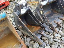 Image of 1' Digging Bucket (Whites) 35mm Pins 120mm Ears 165mm Centres