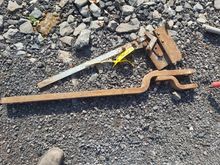 Image of Tow Bar Hitch & Brick Cutter
