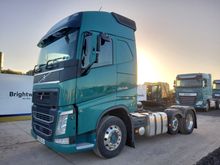 Image of VOLVO FH 460 6x2 Mini Mid Lift Tractor Unit