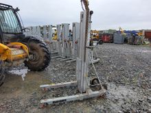 Image of Sumner 2010 Material Lift