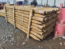 Image of 105x 10ft 3"-4" UC4 Stakes