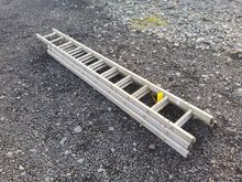 Image of Triple Extension Ladder - 29 Rung