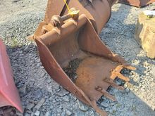 Image of Bucket 30inch Wide, 50mm Pins, 85mm Ears, 290mm Centres