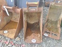 Image of 18" Bucket 50mm Pins 295mm Centres