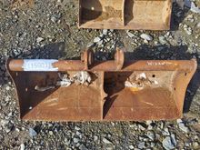 Image of 3Ft 3" Grading Bucket Pins 30mm Centres 135mm  Ears 110mm