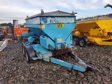 Image of Vale TS1700 Pozifeed Gritter