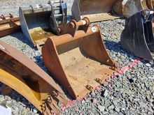 Image of 3' 6T Digging Bucket 170mm Ears; 295mm Centres; 50mm Pins