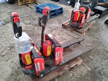 Image of 2x Pallet Trucks