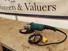 Image of Makita GA9020 Angle Grinder