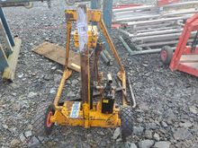 Image of Hydraulic Post Pullers