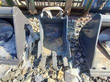 Image of 430mm Digging Bucket, 40mm pins, 145mm ears & 195mm centres