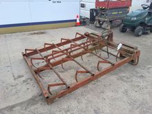 Image of Flat 8 Grab c/w Quicke No.3 Brackets