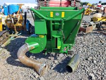 Image of John Deere 345H Hydraulic Collector