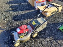 Image of Honda Izzy Pedestrian Mower
