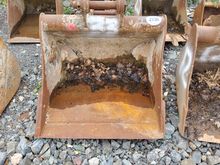 Image of 8T Takeuchi TB180 Bucket 3ft