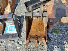 Image of 14" Bucket 35mm Pins 160mm Centres
