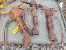 Image of 3x Hydraulic Breakers, 2x Tamping Plates & Qty Of Chisels