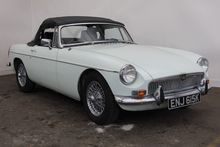 Image of 1972 MGB Roadster
