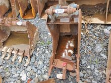 Image of 8T Takeuchi TB180 Bucket 46cm