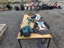 Image of Makita Strimmer c/w 2x Harnesses