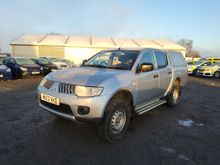 Image of MITSUBISHI L200 4LIFE LB DCB DI-D 4X Pick-up