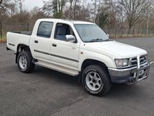 Image of 2000 Toyota Hilux GX 4WD