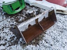 Image of 3ft Width Bucket - 30mm Pins, 110mm Ears, 135mm Centres