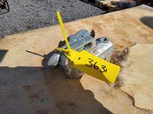 Image of 2x Tow Hitches