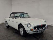 Image of 1973 MGB Roadster