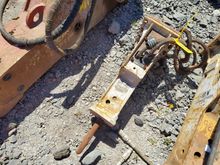 Image of Breaker - 30mm pins, 100mm centres, 95mm ears