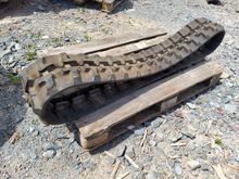 Image of 230 x 96 x 33 Rubber Track
