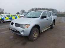 Image of MITSUBISHI L200 4LIFE D/C 4WD Pick-up