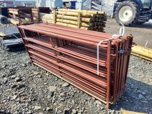 Image of 20x 6ft Painted Sheep Hurdle c/w Rod