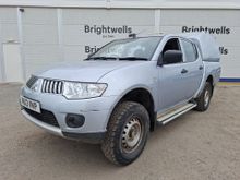 Image of MITSUBISHI L200 4LIFE LB DCB DI-D 4X Pick-up
