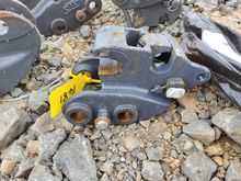 Image of Hitch 30mm Pins, 95mm Ears, 90mm Centres