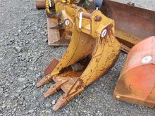 Image of Digging Bucket 2ft Wide, 65mm Pins, 255mm Ears & 355mm Centres