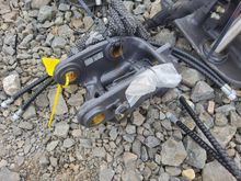 Image of Hitch 35mm Pins, 110mm Ears, 150mm Centres