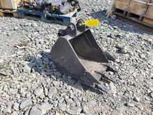 Image of Bucket 18in Wide, 35mm Pins, 110mm Ears, 140mm Centres