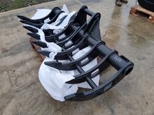 Image of 100-RRA-1800-WP65 1800mm Wide Root Rake on 65mm Pins