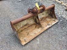 Image of 5ft Grading Bucket 60 Pins 300 Centers