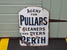 Image of Pullers Sign