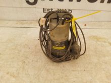Image of 110v Submersible Pump