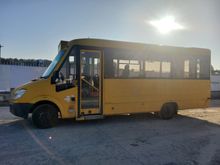 Image of Mercedes Benz Minibus