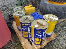 Image of Pallet of Transmission Oil