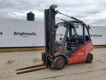 Image of Linde H20T Gas Forklift