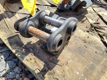 Image of Hitch 30mm Pins, 95mm Ears, 90mm Centres