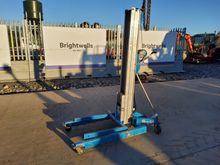 Image of Genie SLA-10 Material Lift